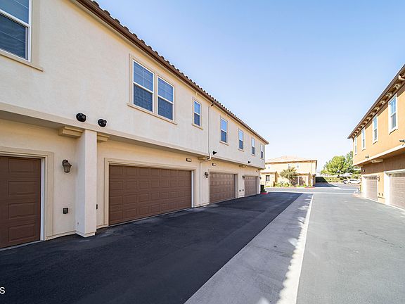 5th image of 10469 Elderberry Ln