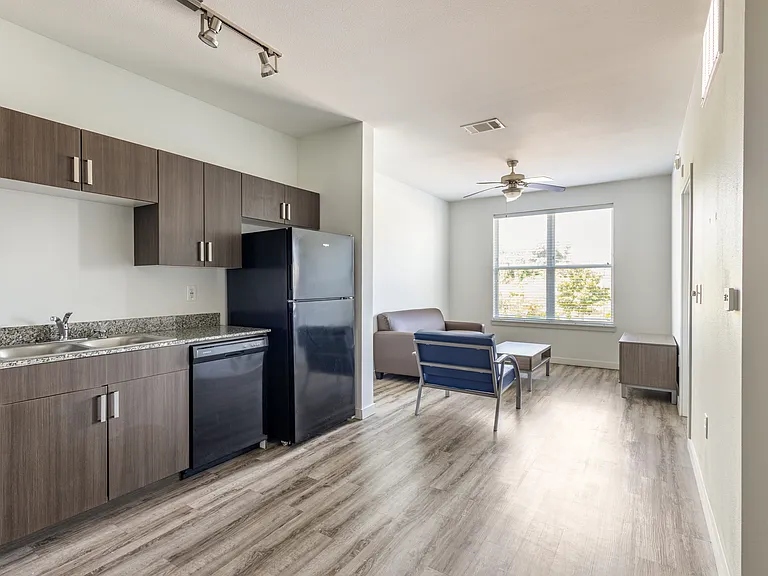 Hawks Landing Apartments — Photo 68