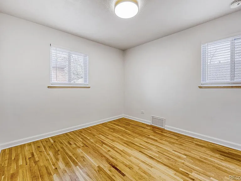 1600 Xanthia St — Photo 14