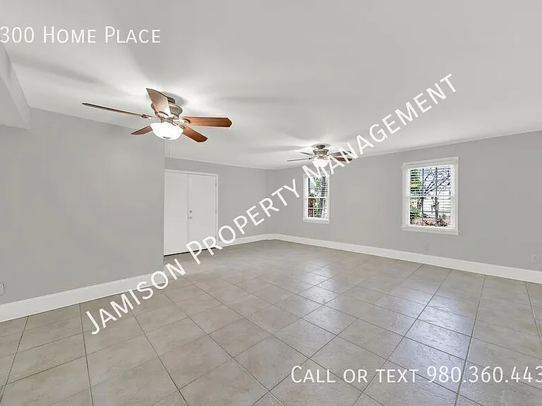 1300 Home Pl — Photo 30