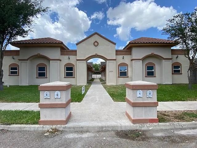 1700 W Douglas St — Photo 1
