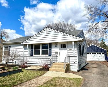 1911 Worcester Ave, Saint Paul, MN, 55116
