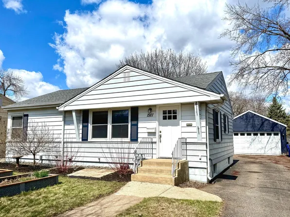 1911 Worcester Ave, Saint Paul, MN 55116