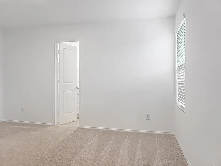 1424 Teak Ln — Photo 5