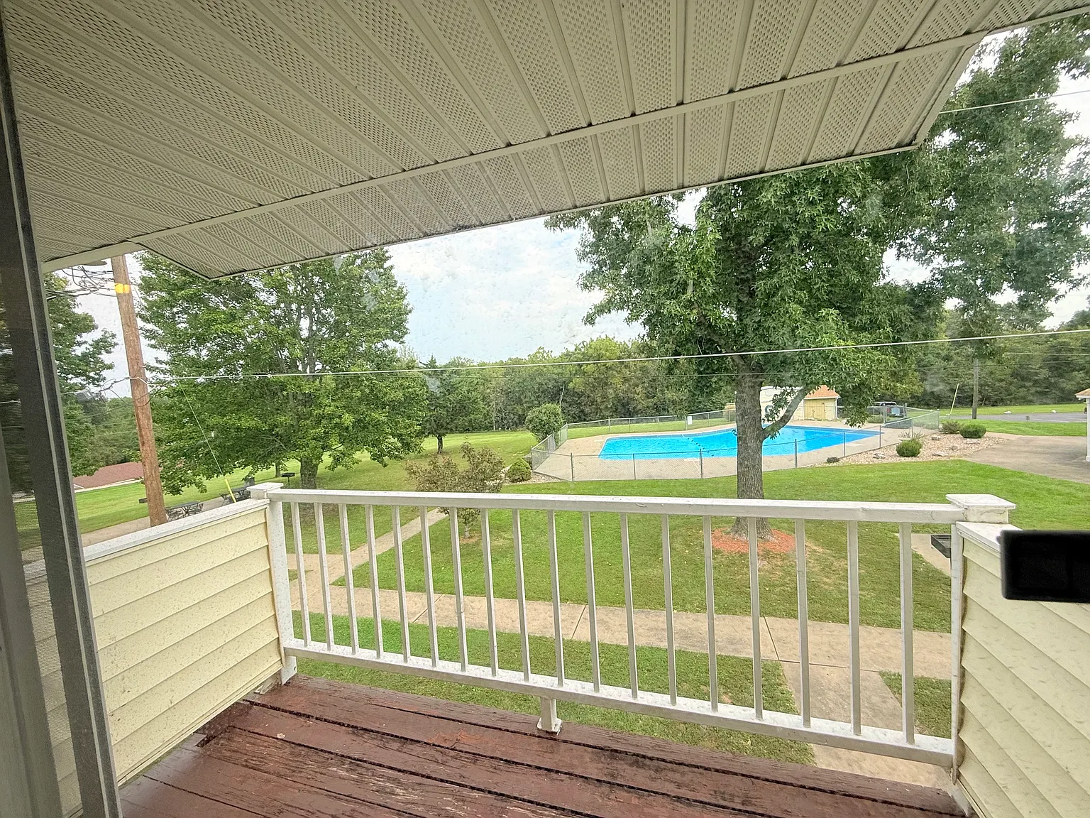 3 bed, 1142 sqft, $1,800 — Photo 2