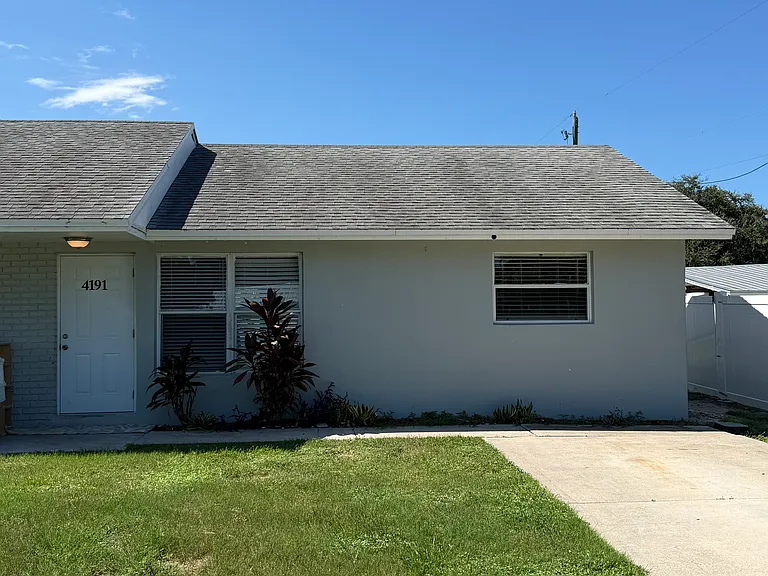 4191 SE Lincoln St — Photo 1