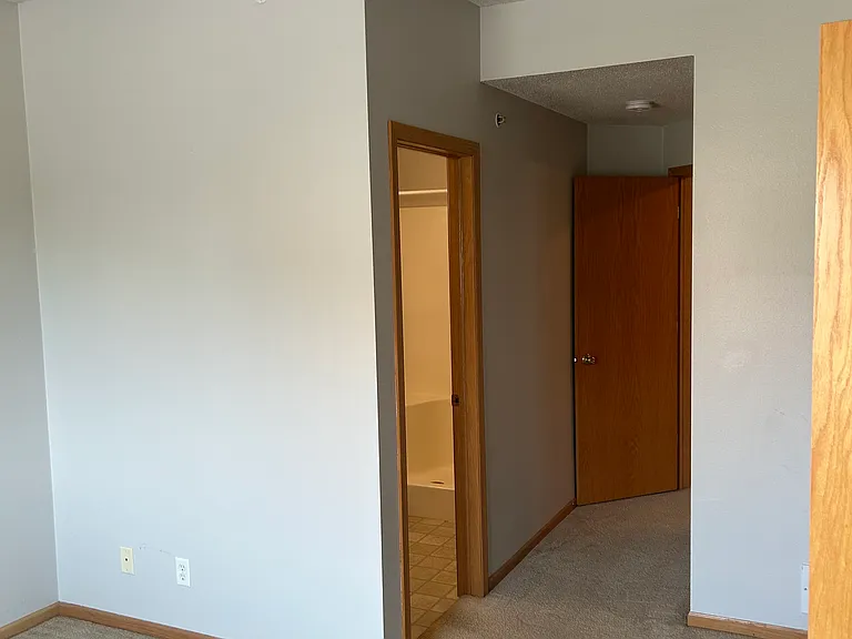 560 Kansas Ave #7 — Photo 21