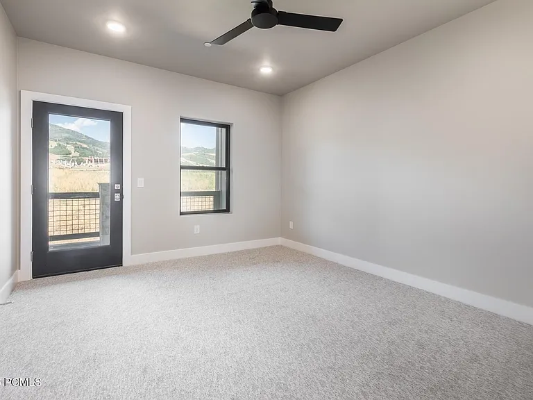 1124 W Vos Cir #203 — Photo 17