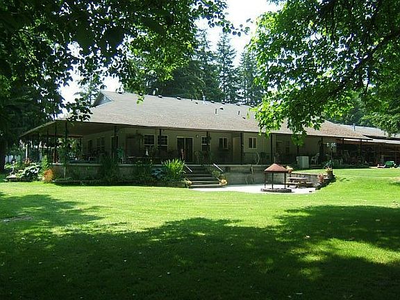 Patio and covered veranda 