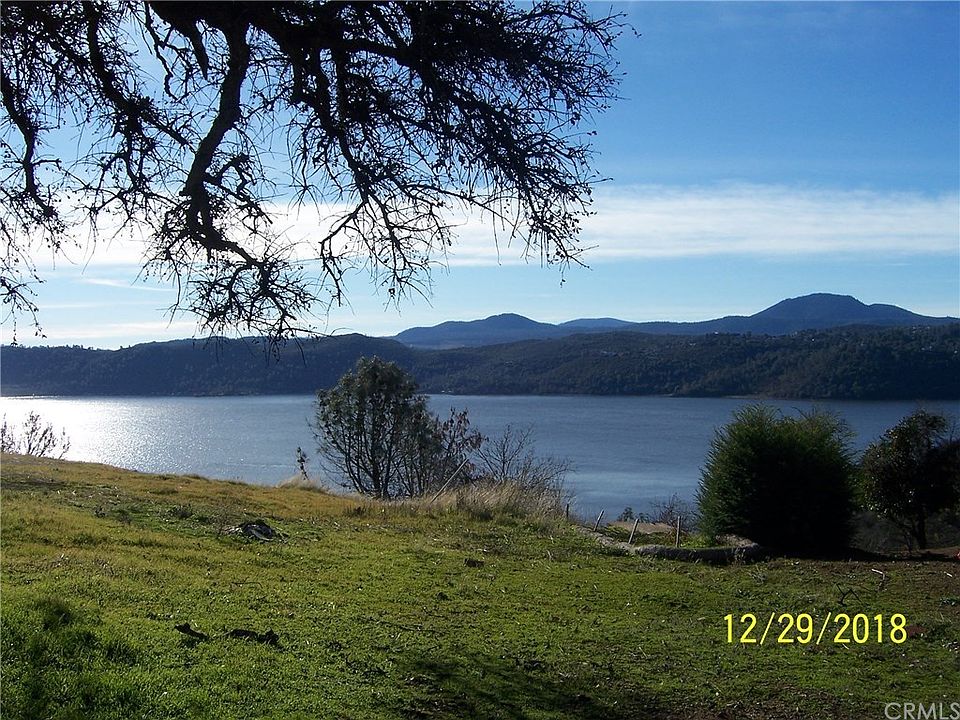 1st image of 3065 Oak Crest Dr