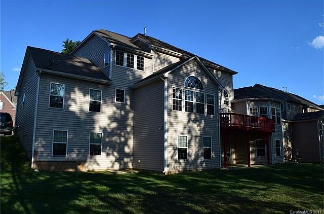 2nd image of 3118 Amesbury Hill Dr
