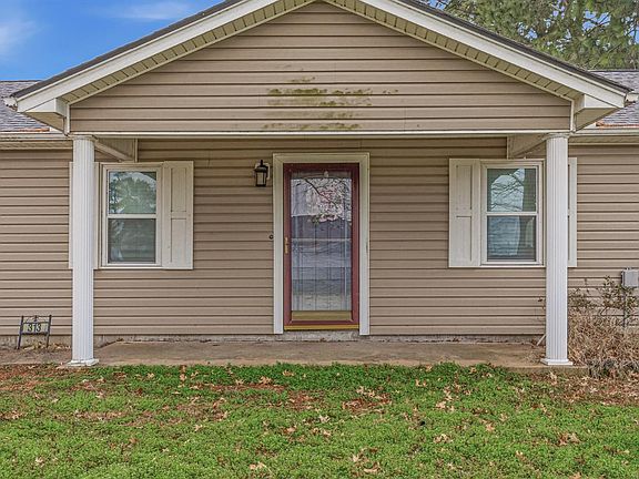 3rd image of 313 E Delta Rd