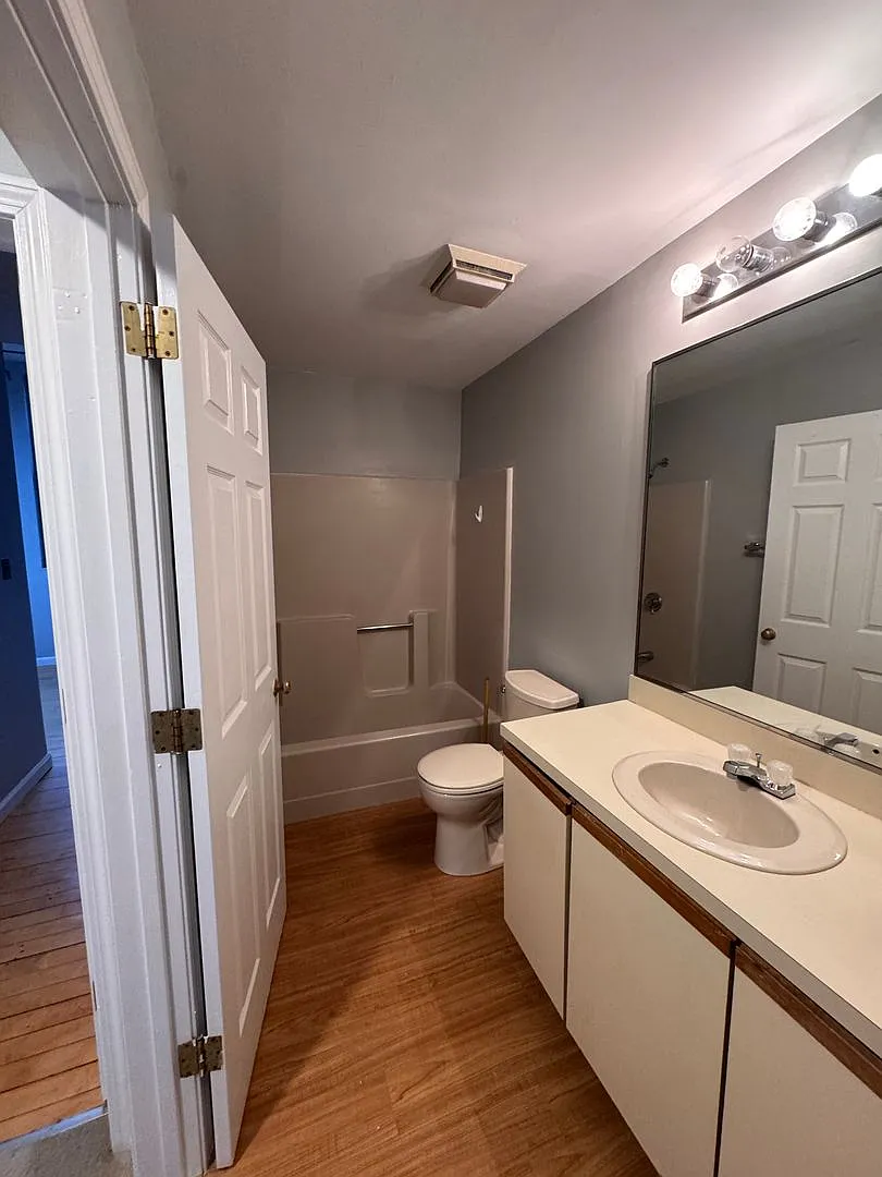 Derry NH- 1 Bedroom — Photo 4