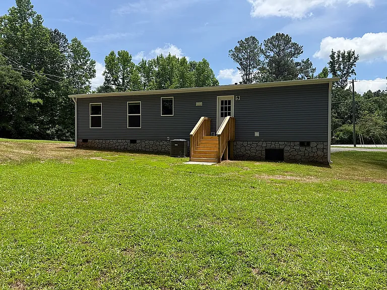5736 Highway 81 — Photo 2