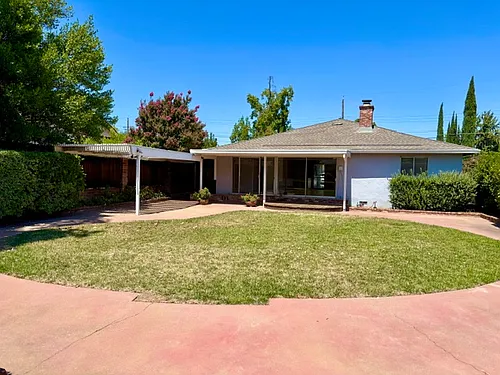 5260 K St Photo 1