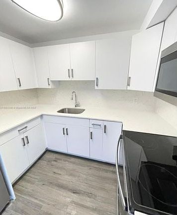 2nd image of 8101 Crespi Blvd APT 501