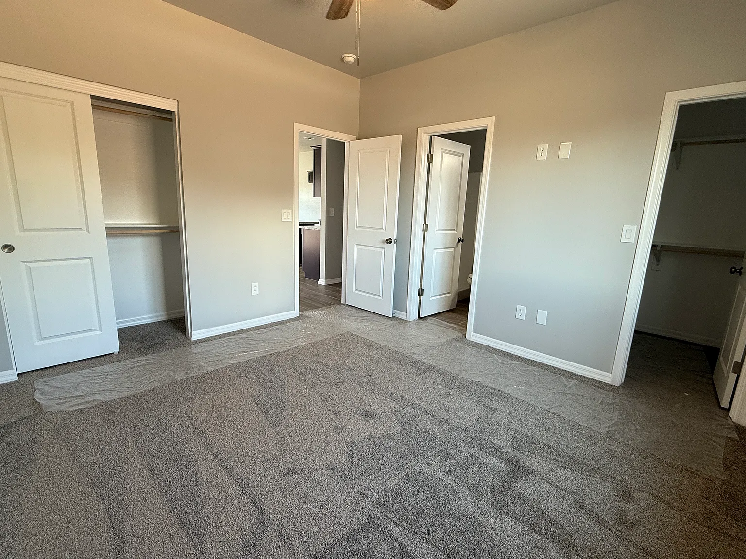 649 Vista Grande Dr — Photo 2