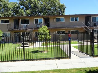 4409 E Hedges Ave APT C, Fresno, CA 93703