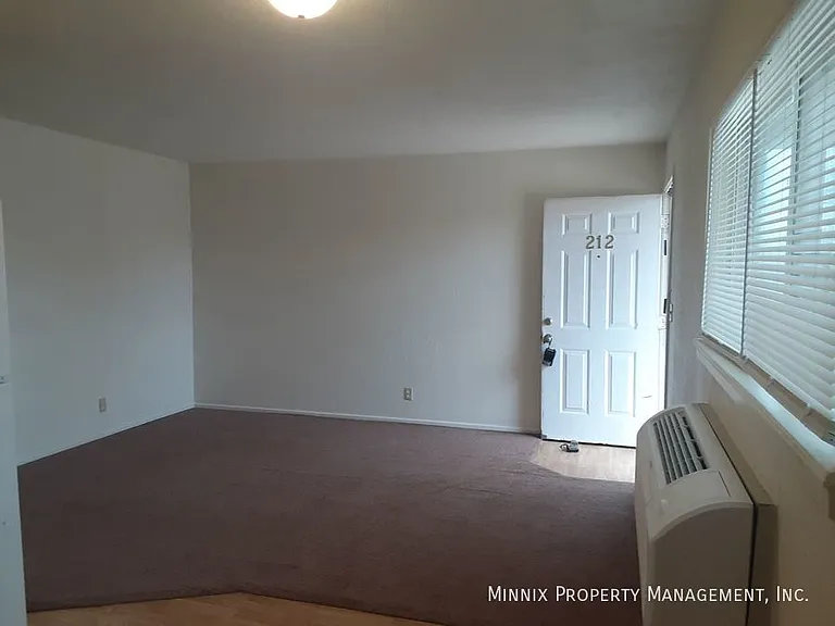 711 S Austin Ave #212 — Photo 11
