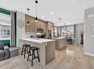 4 S Cornerstone Mnr NE, Calgary, AB T3N 1G5