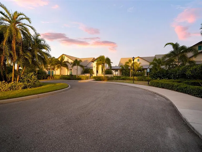 10903 Verawood Dr — Photo 57
