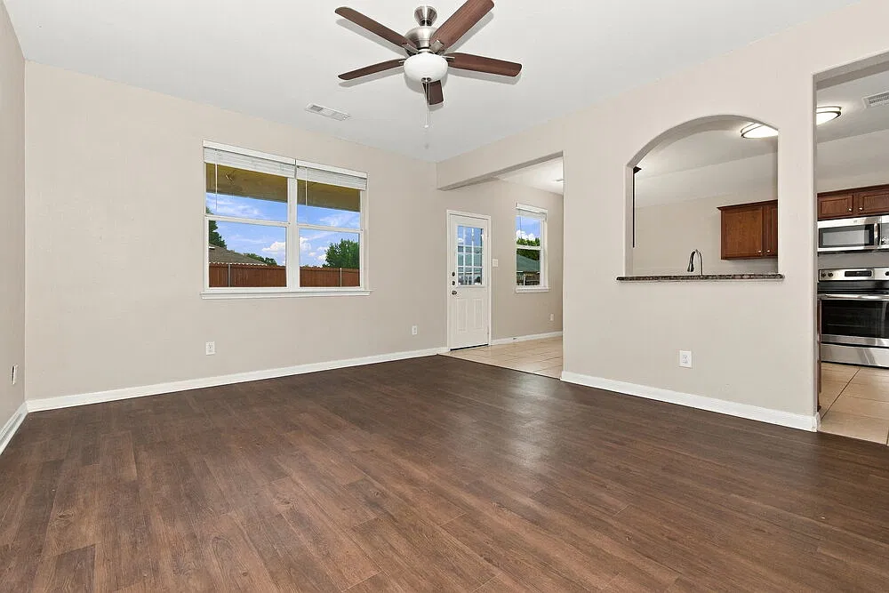 3 bed, 2.0 bath, 1467 sqft, $1,865 — Photo 4