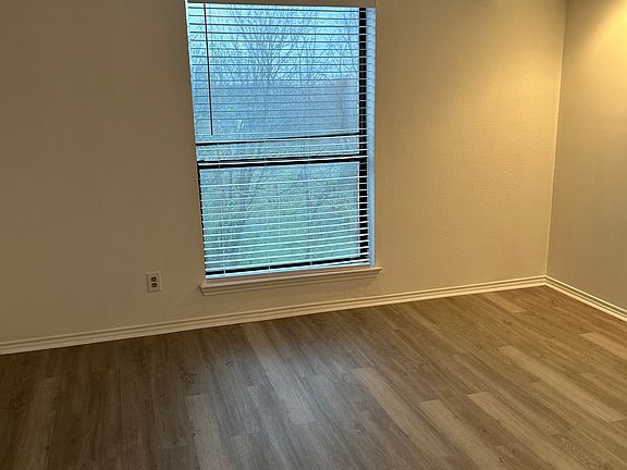 5th image of 1505 E Interstate Hwy #30