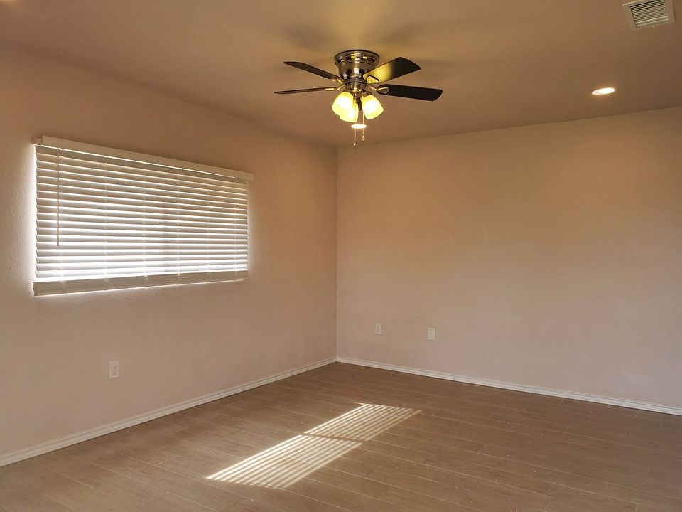 1st image of 323 Carver Ave