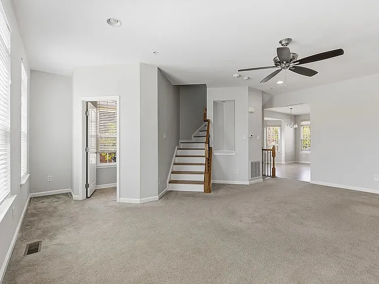232 Geese Lndg — Photo 16