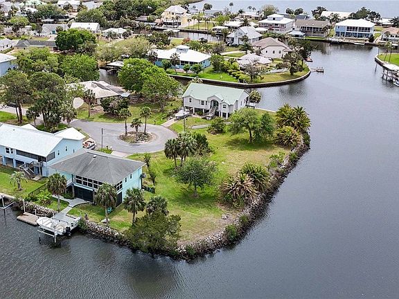 3rd image of 11889 W Coquina Ct