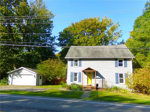 247 Hinkleyville Rd, Spencerport, NY 14559