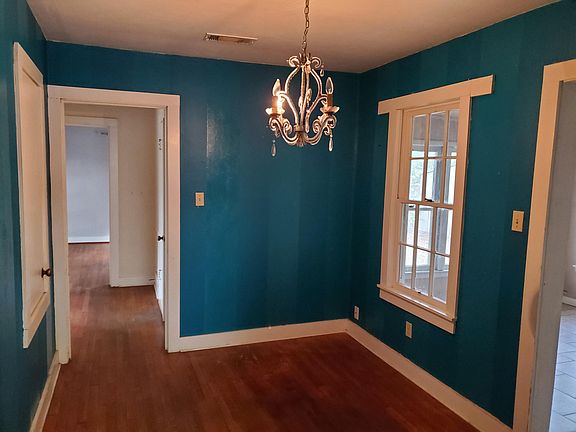 5th image of 621 S Greenwich Ave