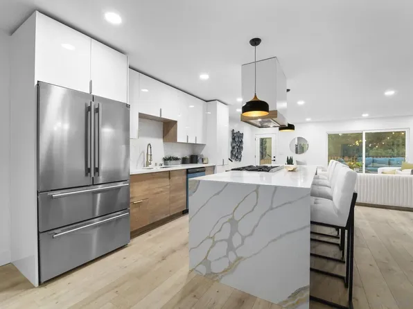 434 Bear Valley Pkwy, Escondido, CA 92025