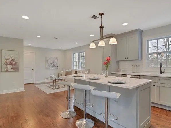 14 Overlook Ave, East Hanover, NJ 07936