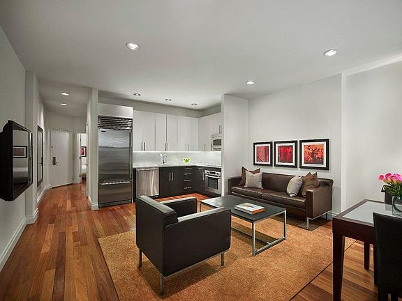 3rd image of 123 W 44th St #410