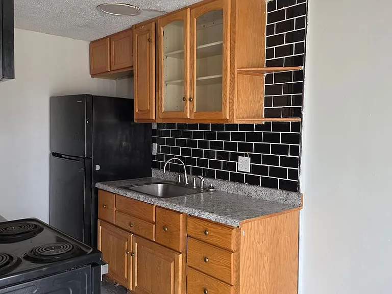 800 N Omaha Ave — Photo 12