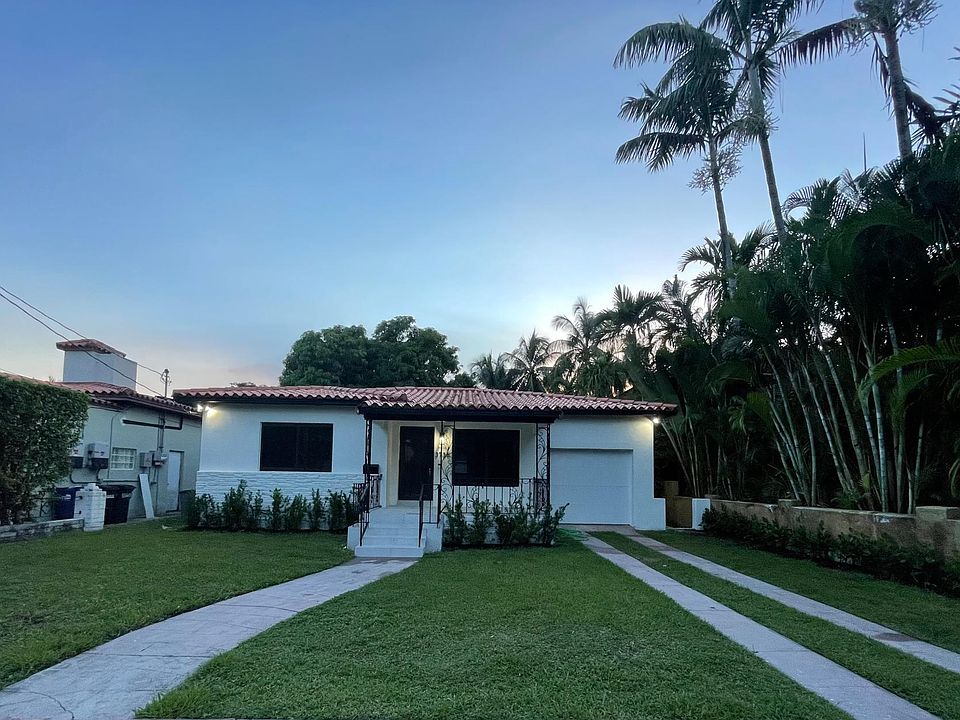 1st image of 3736 Royal Palm Ave