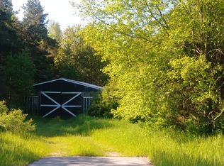 2233 River Rd, Frankfort, MI 49635