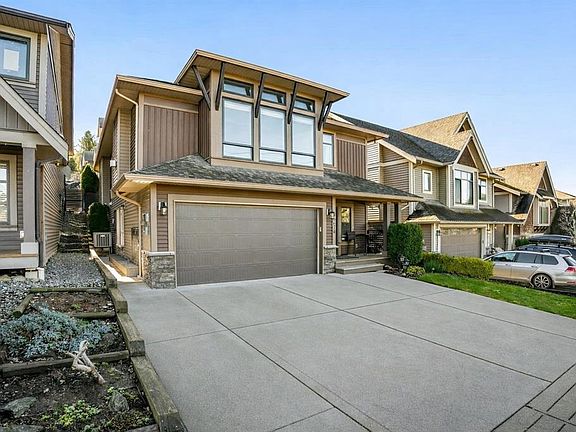 2nd image of 46674 Uplands Rd