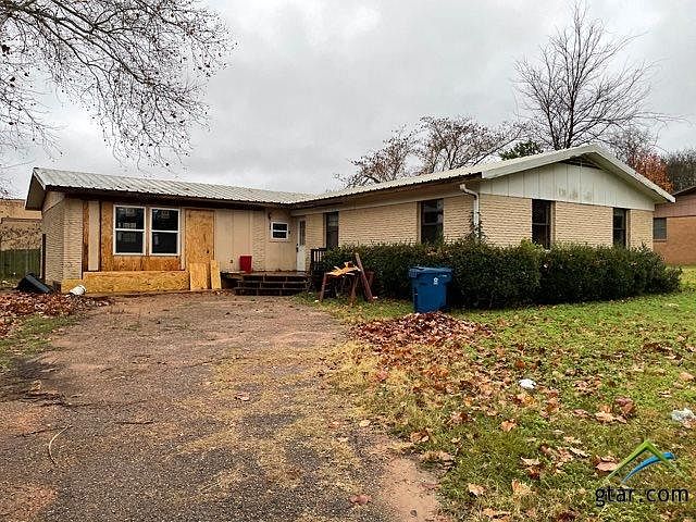 1st image of 408 Audrey St