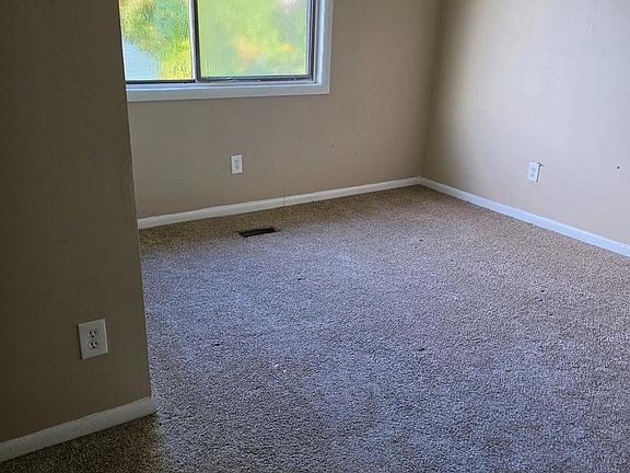 5th image of 814 Windstream Way