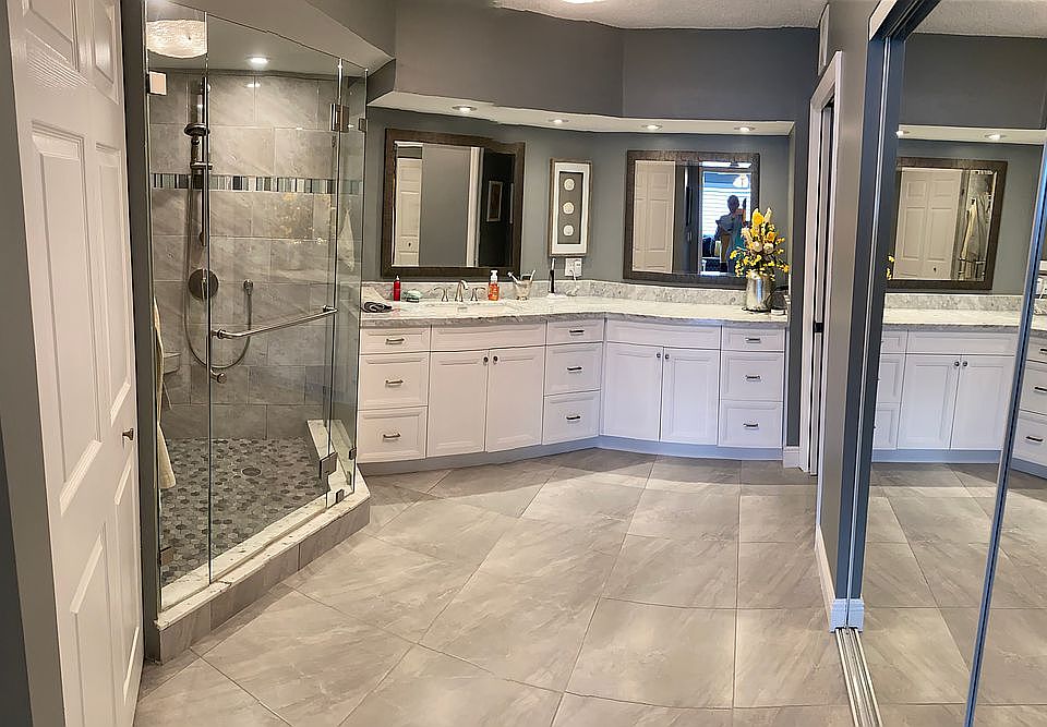 1st image of 7533 Granville Dr #205