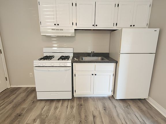 2nd image of 1325 Virginia Ave APT A24