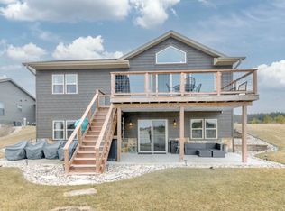 W5742 Island View Dr, New Lisbon, WI 53950