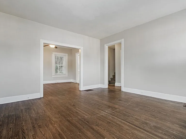 3 Bedroom / 2 Bathroom House in Glen Iris — Photo 23