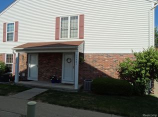 35481 Stillmeadow Ln, Clinton Township, MI