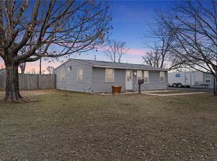 5554 Klinger St SW, Cedar Rapids, IA 52404