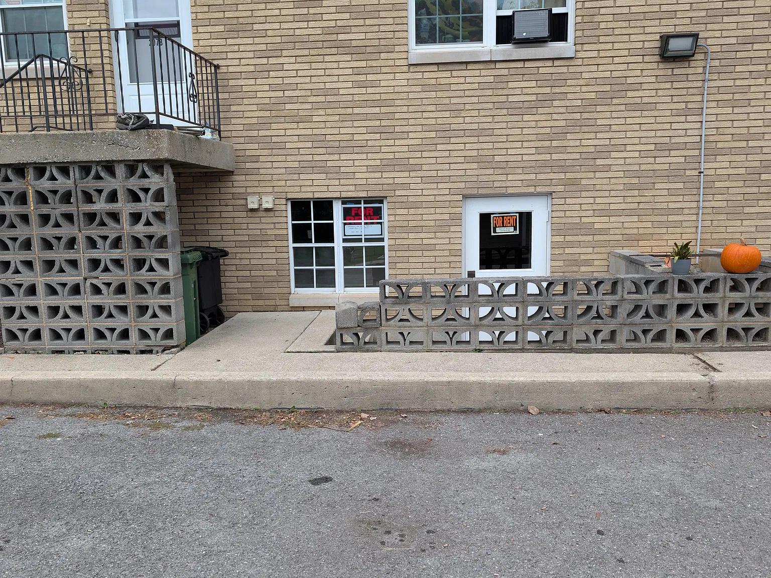 1 bed, $695 — Photo 3