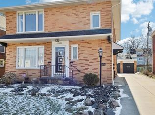 13630 Cedar Rd, University Heights, OH 44118