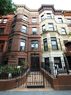 Sold by Sotheby's International Realty | media 1